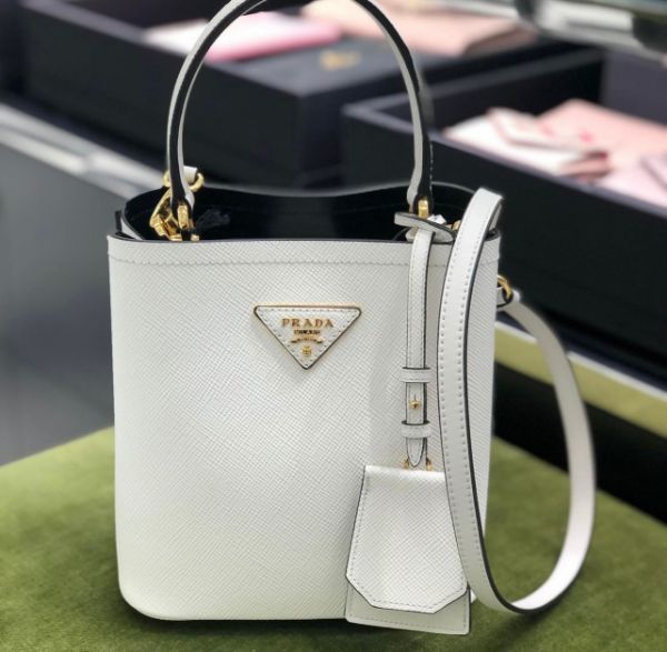 圖片 Prada 1BA217 小款 Double Saffiano Panier 皮革水桶包 白色