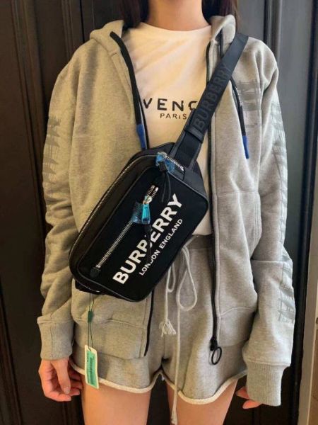 圖片 Burberry 80210891中性款標誌印花尼龍腰包