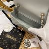 圖片 CHANEL 23C灰綠羊皮淡金釦20CM