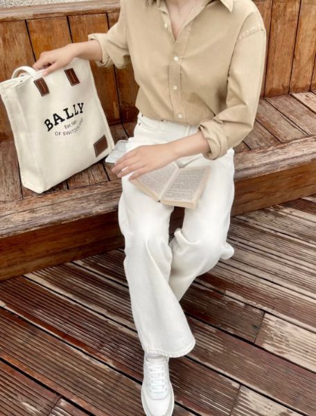 圖片 Bally Crystalia Logo皮標帆布托特包 自然色