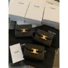 圖片 Celine 經典凱旋門logo 搭配老花、素面黑色 女生三折短夾