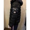 圖片 Moncler 經典 前後字母滿版設計 手臂口袋小logo 爆款 羽絨外套青年款