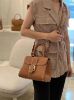 圖片 Delvaux Rodeo 粒紋小牛皮外縫 Brillant PM 包 焦糖色