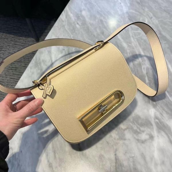 圖片 Delvaux 小款 Alpina Calf 粒紋小牛皮 Lingot 包 沙丘色