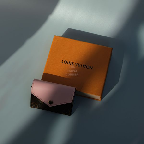 圖片 LV victorine wallet 粉紅色 三折短夾 老花紋