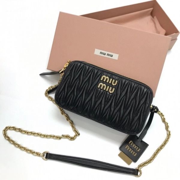 圖片 Miu Miu 5BP045 Matelasse 納帕軟皮雙層迷你相機包 黑色