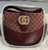 圖片 【現貨在台】Gucci 專櫃真品 Arli GG 織布皮革拼接磁釦斜肩背包