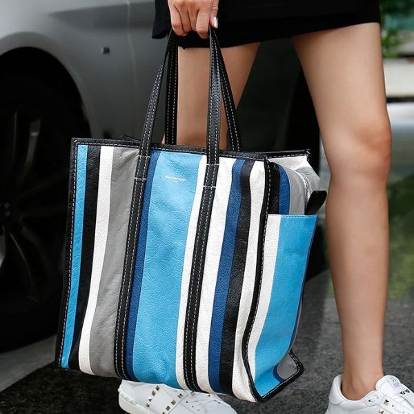 圖片 【現貨在台】BALENCIAGA Bazar 中款 皮革 藍白灰 條紋 購物包 托特包 男女皆適合搭配