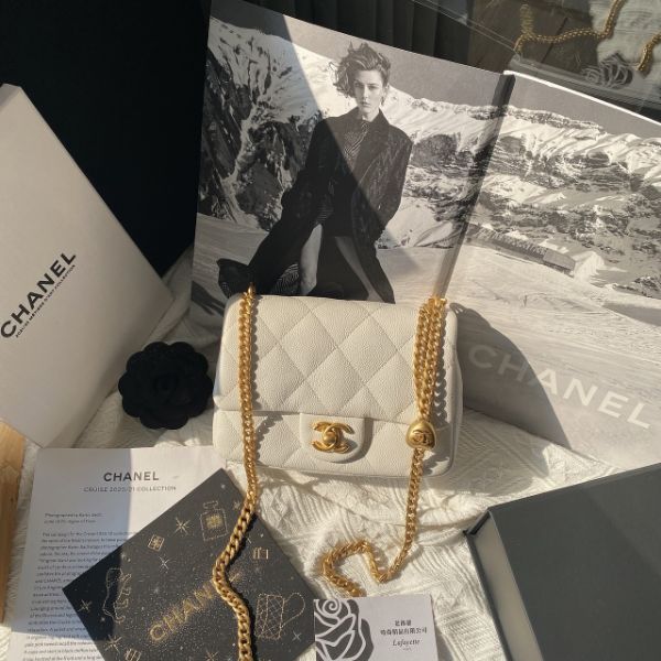 圖片 CHANEL 22P 白金愛心金球 20cm