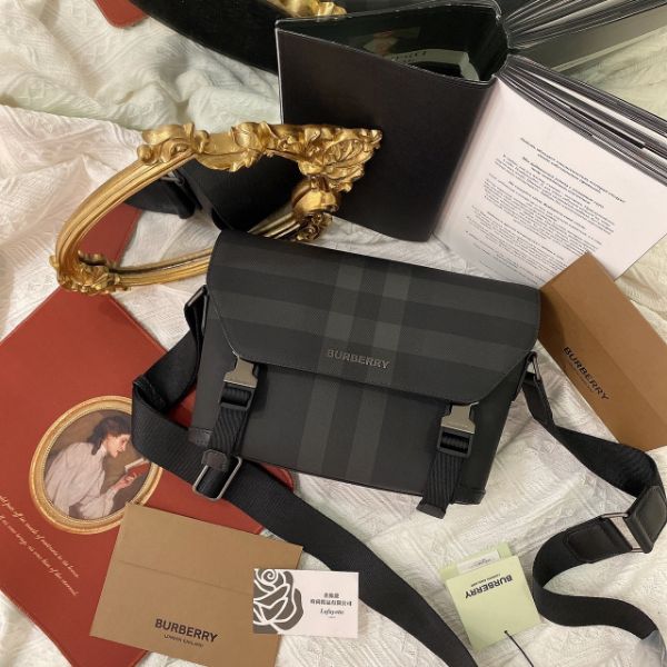 圖片 BURBERRY 郵差側背包