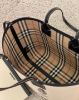 圖片 Burberry 80631211 雙面可用中款 London 托特包 附可拆卸小包