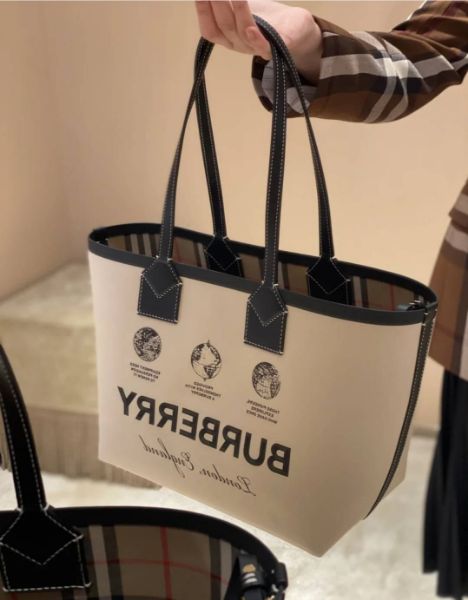 圖片 2023新季品❥Burberry London 格紋 雙面 TOTE托特包 小款