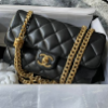 圖片 Chanel 22秋 黑金羊皮調節min