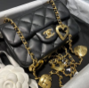 圖片 Chanel 22秋冬 黑金愛心mini cf
