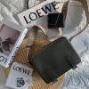 圖片 LOEWE MILITARY XS軍綠色柔軟光滑小牛皮郵差包