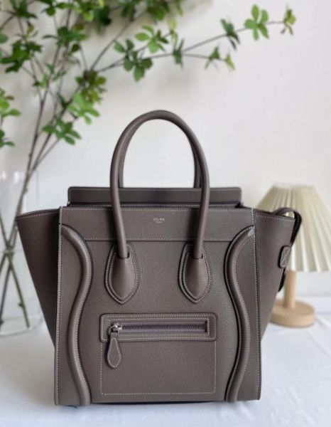 圖片 2023新季品❥ Celine 專櫃真品 敲打小牛皮小巧型Luggage 兩用包 灰色
