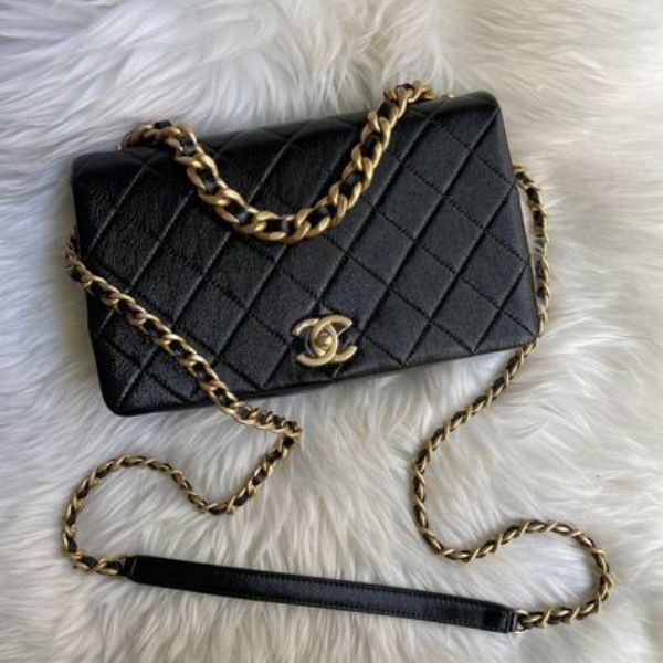 圖片 Chanel 黑金皺摺亮面小羊皮復古口蓋包