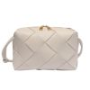 圖片 Bottega Veneta 709417 小款 Cassette 小羊皮相機包 白色