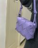 圖片 Bottega Veneta 709417 小款 Cassette 小羊皮相機包 紫藤色