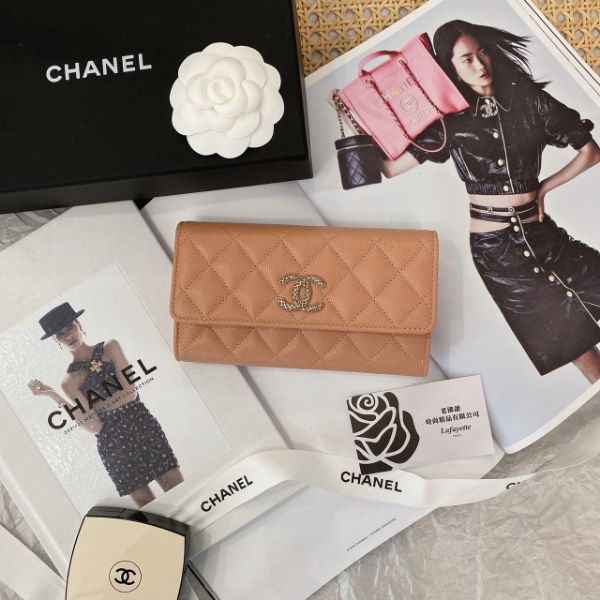 圖片 CHANEL 23P 粉膚色中夾
