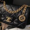 圖片 CHANEL 23S 金幣垂吊羊皮口蓋包