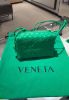 圖片 Bottega Veneta 723547 迷你 Loop 相機包  鸚鵡綠