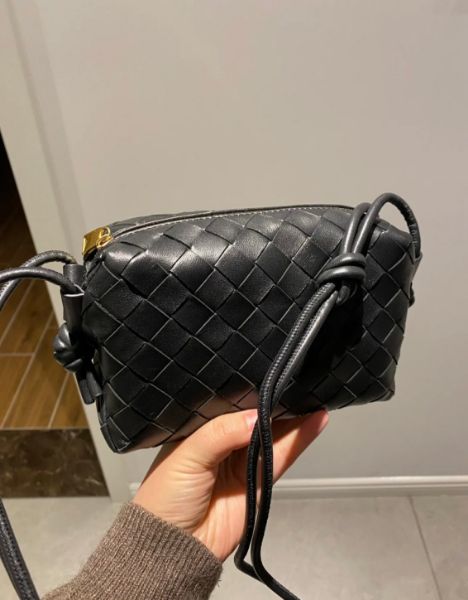 圖片 Bottega Veneta 723547 迷你 Loop 相機包  黑色