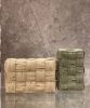 圖片 Bottega Veneta 717089 Cassette 15格皺褶工藝翻蓋編織包 燕麥色