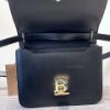 圖片 Burberry TB Logo 黑金色滑皮肩背包 Medium