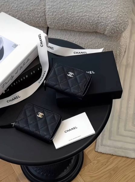 圖片 【CHANEL】ㄇ字拉鍊三層零錢包 黑金黑銀