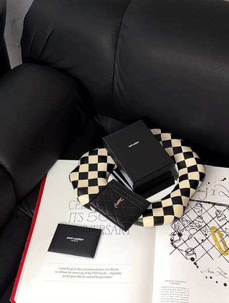圖片 【YSL】GABY绗縫小羊皮卡夾 黑金