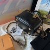 圖片 LOUIS VUITTON M57118 VANITY PM 壓花小羊皮黑色斜背包
