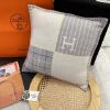 圖片 Hermès Avalon 嬰兒系列珍珠灰抱枕