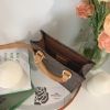 圖片 LOUIS VUITTON Petit Sac Plat 迷你琴譜包 新款背帶可調