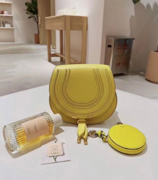 圖片 Chloe Mini Marcie 迷你粒面小牛皮鈴鼓包 水仙黃