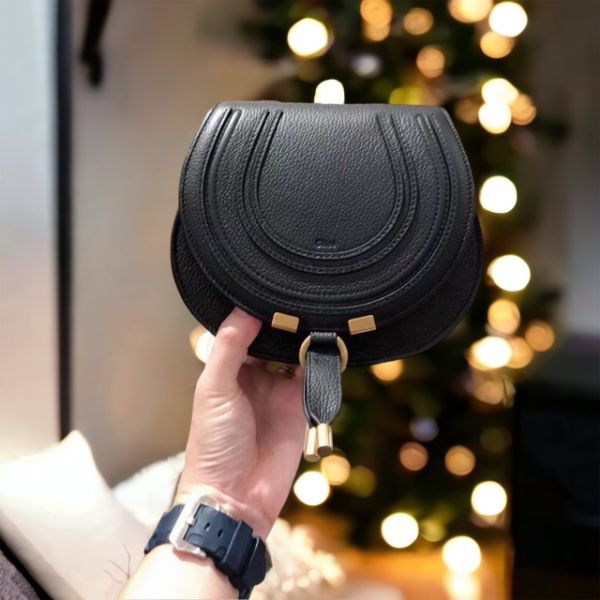圖片 Chloe Mini Marcie 迷你粒面小牛皮鈴鼓包 黑色