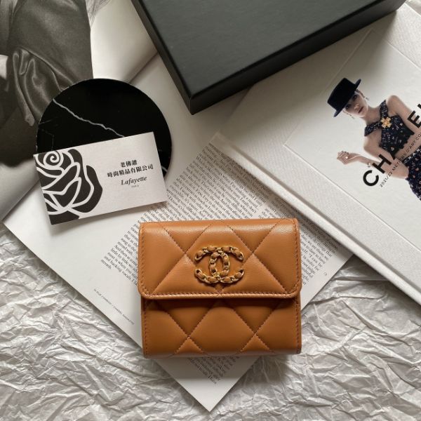 圖片 CHANEL 19系列深奶茶金短夾