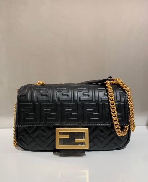 圖片 Fendi 8BR793 Baguette FF 立體浮雕小羊皮貝貴包 黑色配金鏈