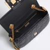 圖片 2023新季品❥ FENDI Baguette 立體浮雕 FF bag 小羊皮革法棍肩背包金鍊包 8BR793