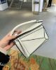 圖片 Loewe 迷你 Mini 柔軟粒面小牛皮 Puzzle包 棉花白