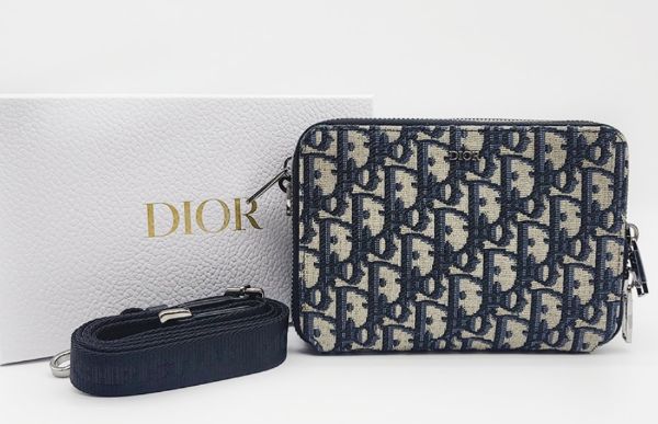 圖片 2023新季品❥Christian Dior Oblique 米色和黑色緹花相機小方包
