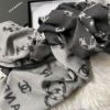 圖片 Chanel 23c 滿logo雙面圍巾