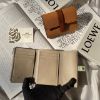 圖片 LOEWE 牛皮三折短夾