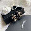 圖片  Chanel 雙c黑白琺瑯耳針