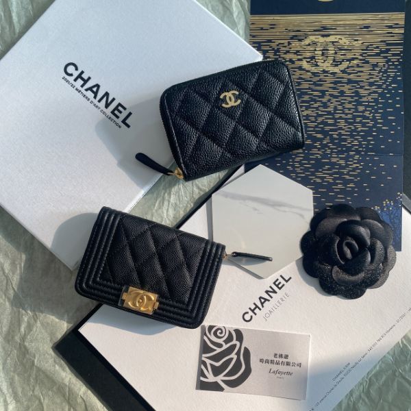 圖片 CHANEL BOY 荔枝牛皮黑色復古金釦拉鍊零錢包