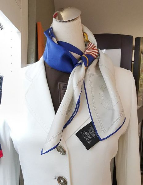 圖片 【雪曼國際精品】GUCCI 經典70CM X70CM 正方絲巾 材質絲─全新品出清價
