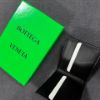圖片 Bottega Veneta 大格紋編織黑色八卡短夾