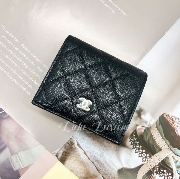圖片 CHANEL 黑色荔枝淡金釦 對開短夾