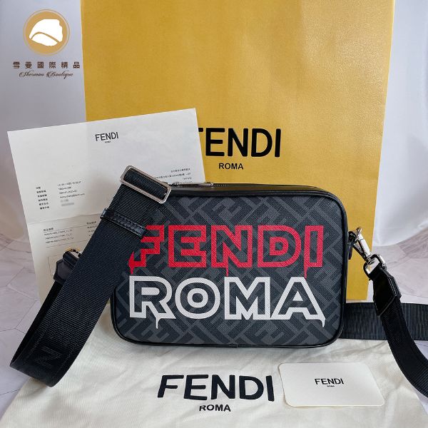 圖片 【雪曼國際精品】FENDI Roma 2023春節限定系列灰色布料斜背包／相機包，二手商品9.8成新