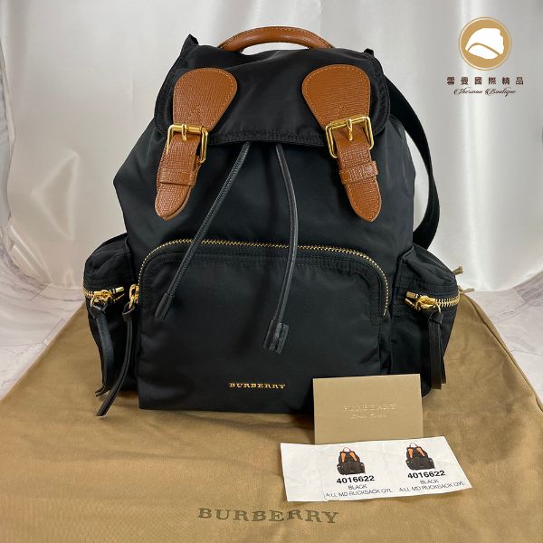 圖片 【雪曼國際精品】BURBERRY 經典The Rucksack中款～黑／駝色尼龍軍旅後背包～二手商品9.5成新